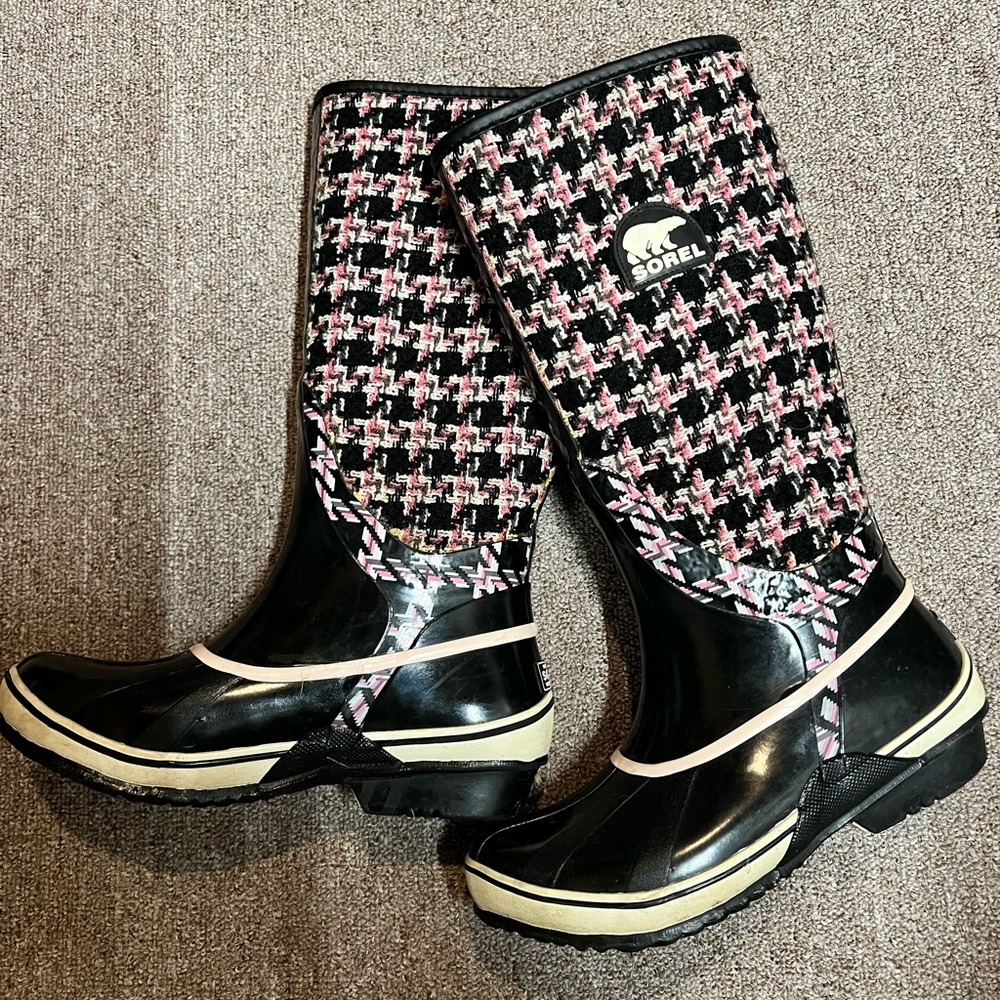 Sorel women’s rain boots, size 7
